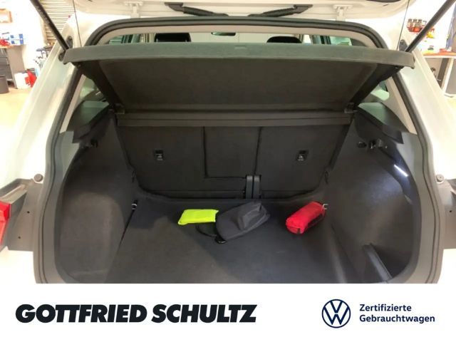 Volkswagen Tiguan ACTIVE TSI NAVI SITZHEIZUNG EINPARKHILFE LED