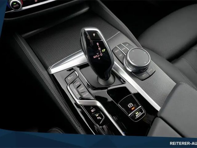 BMW 530 530e M-Sport Sedan xDrive