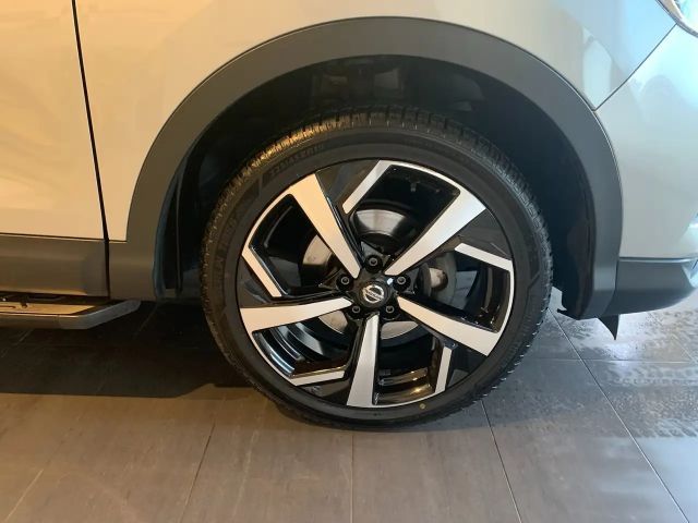 Nissan Qashqai Akari 1,3 Leder/Navi/SHZ/Pano/CarPlay