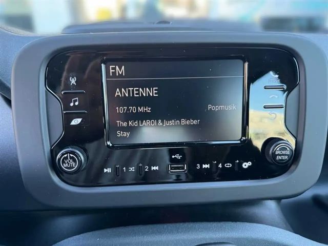 Fiat Panda 1.0 Hybrid GSE, PDC, Klima, Bluetooth, Kamera,