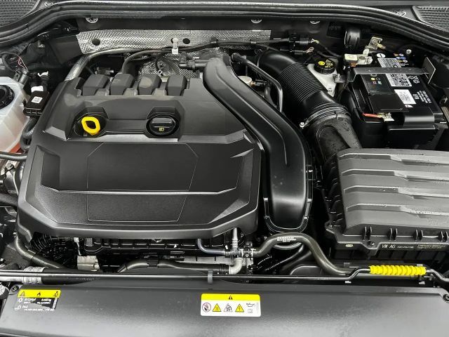 Volkswagen Golf 1.5 eTSI DSG Style Variant