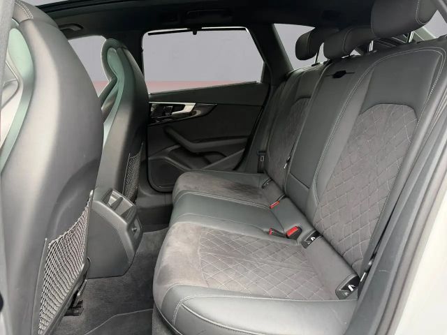 Audi S4 Avant Quattro