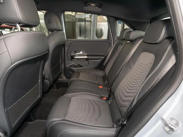 Mercedes-Benz B 200 W-Paket ParkAss. LED SpurH el.Heck LM KAM