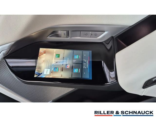 BMW 740 740d 740e M-Sport Sedan xDrive