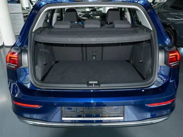 Volkswagen Golf 2.0 TSI Golf VIII Style