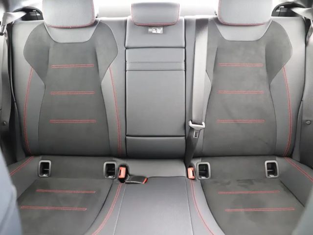 Mercedes-Benz A 250 4MATIC AMG Line