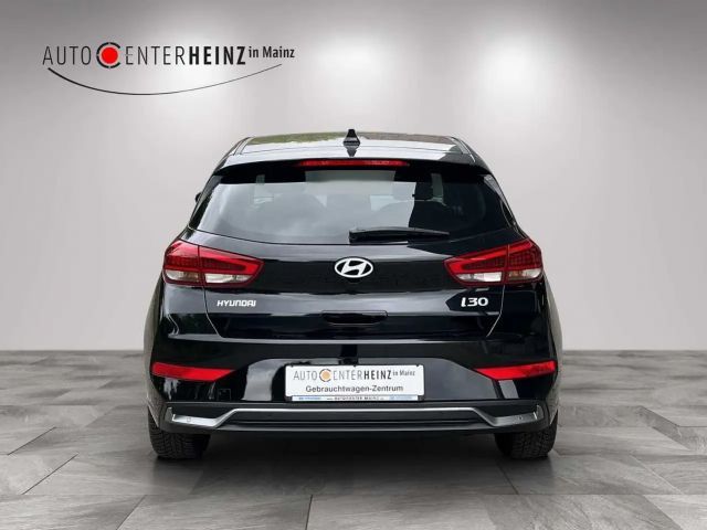 Hyundai i30 Advantage Hybrid