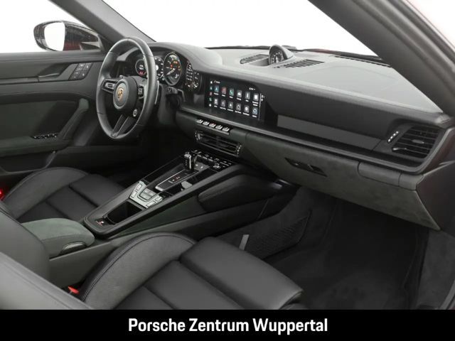 Porsche 992 Cabrio Carrera GTS