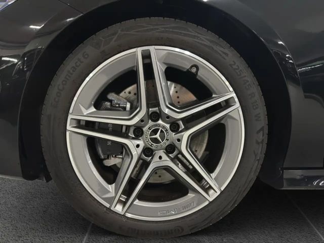 Mercedes-Benz CLA 200 AMG Line Coupé