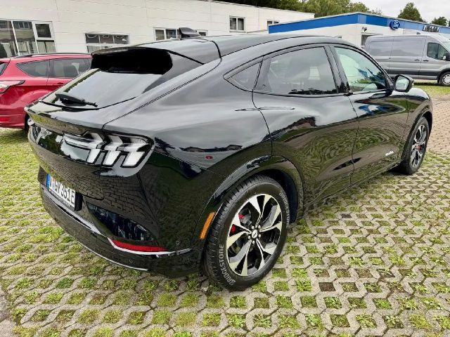 Ford Mustang Mach-E AWD Premium