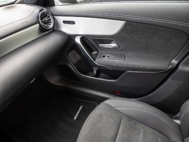 Mercedes-Benz CLA 180 Shooting Brake