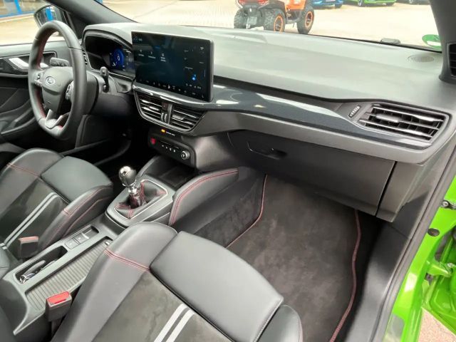 Ford Focus Limited ST Line