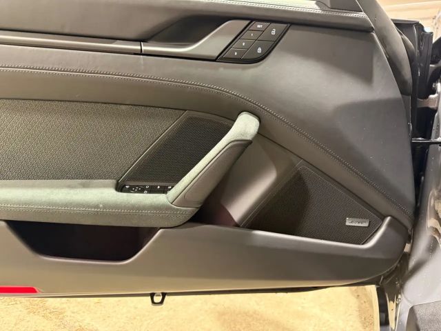 Porsche 992 Cabrio GTS