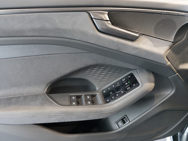 Audi A6 Avant Quattro S-Tronic