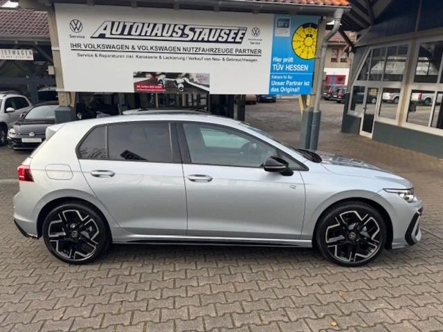 Volkswagen Golf 1.5 TSI R-Line