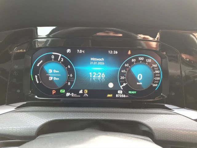 Volkswagen Golf GTE IQ.Drive