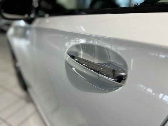 Mercedes-Benz A 250 4MATIC AMG Line