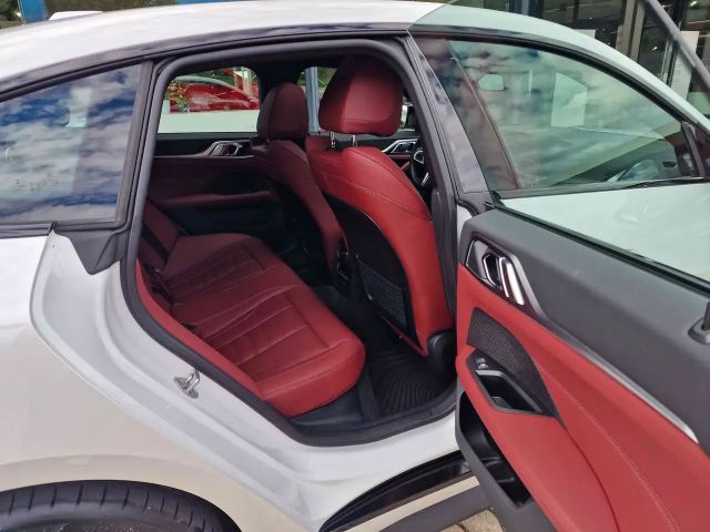 BMW i4 Comfort pakket Coupé M50