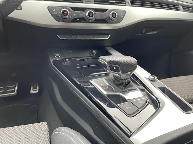 Audi A4 35 TDI S-Tronic Sedan