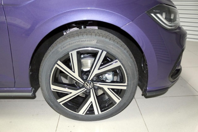 Volkswagen Polo Polo R-Line 1.0 TSI DSG Navi LED Kamera ACC Alu 17