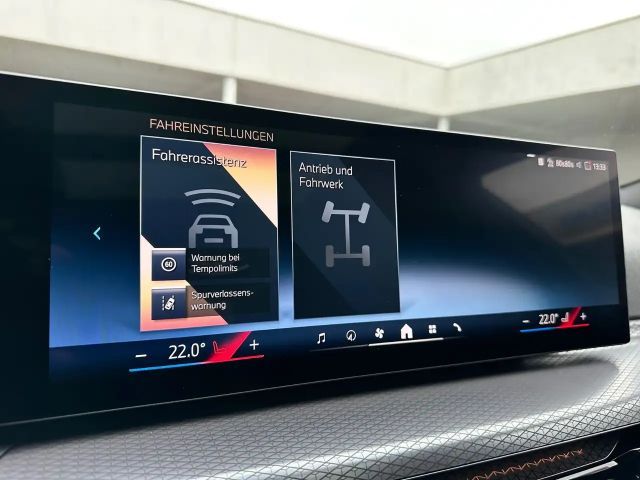 BMW 330 330d M-Sport Touring xDrive