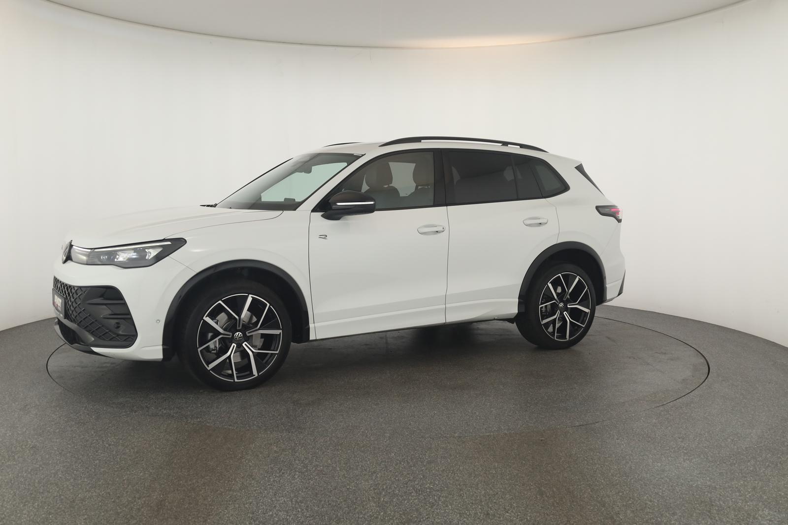 Volkswagen Tiguan 2.0 TSI DSG IQ.Drive R-Line