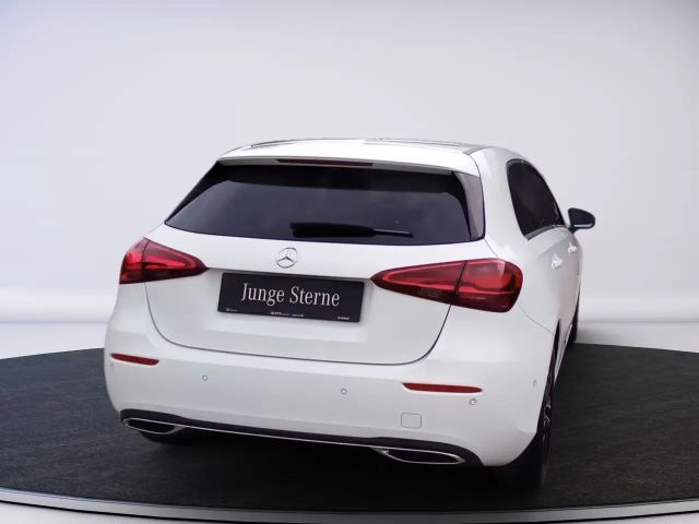 Mercedes-Benz A 180 Hatchback Progressive