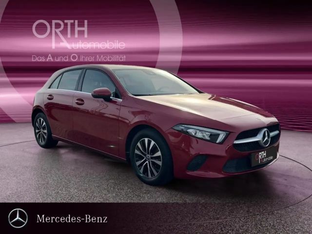 Mercedes-Benz A 180 A 180 d