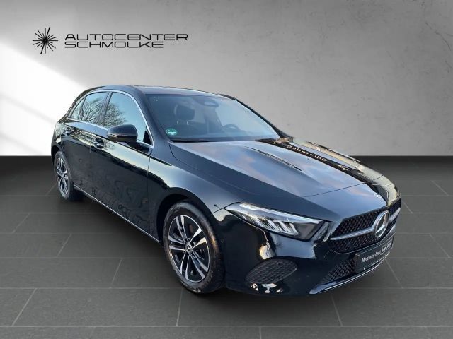 Mercedes-Benz A 180 A 180 Advanced AUTO*LED*RFK*MBUX*LENKRADHEIZUNG*