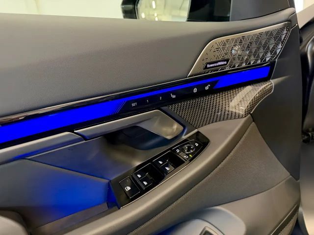 BMW M5 Touring,FrozenMatt,AHK,Panorama,B&W,Leasing,neu