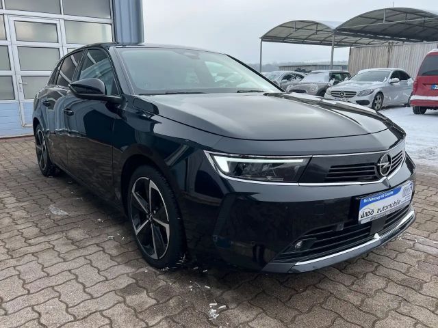 Opel Astra Elegance Hybrid Innovation