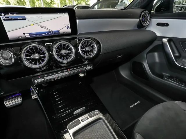 Mercedes-Benz A 200 AMG Line