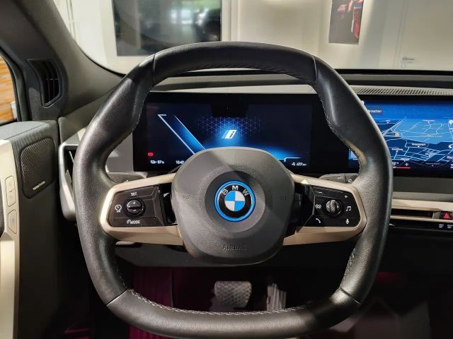 BMW iX xDrive50