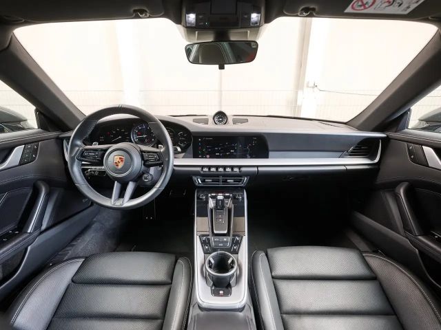 Porsche 911 4 Carrera Coupé