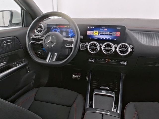 Mercedes-Benz EQA 300 4MATIC