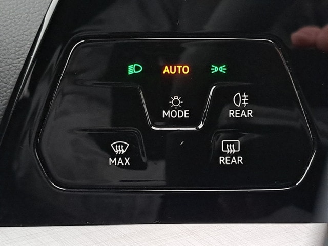 Volkswagen Golf 1.5 eTSI DSG Life Variant