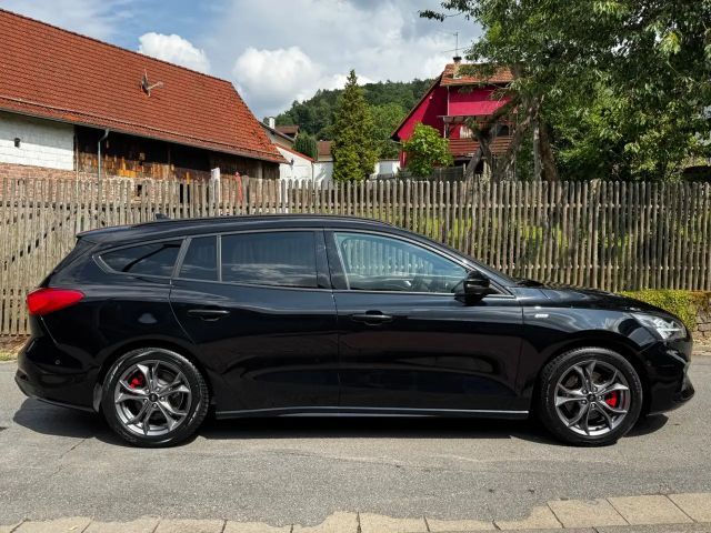 Ford Focus ST Line Wagon