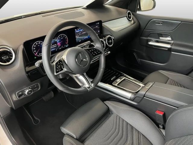 Mercedes-Benz B 250 4MATIC Progressive Sedan