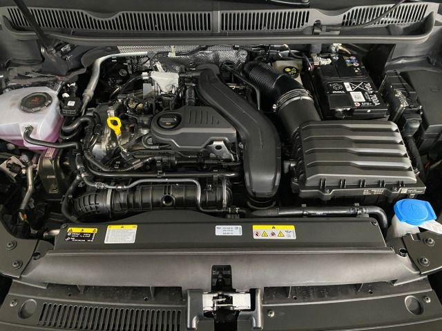 Volkswagen Touran 1.5 TSI DSG R-Line