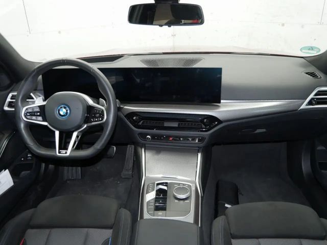 BMW 330 330e M-Sport Touring