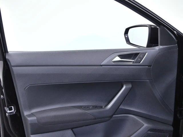 Volkswagen Polo 1.0 TSI DSG R-Line