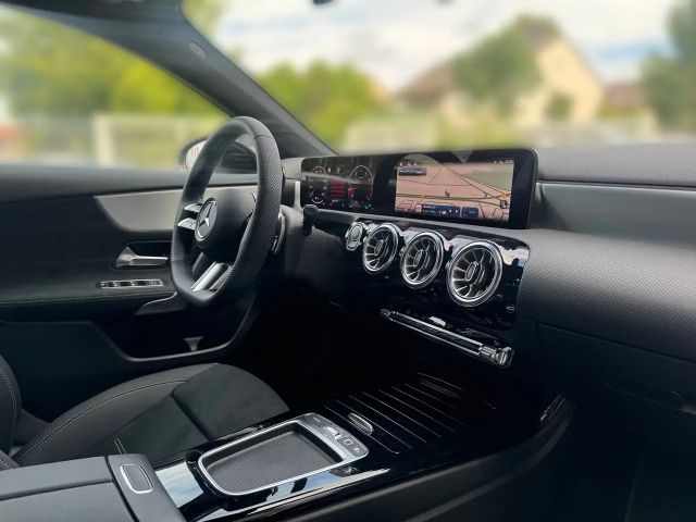 Mercedes-Benz A 180 AMG Line