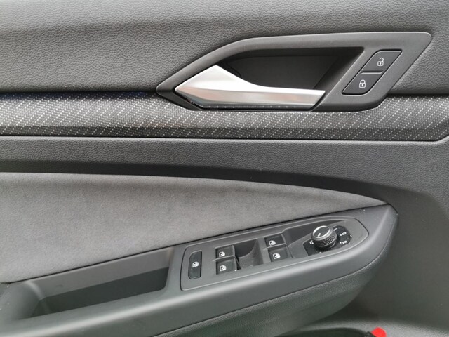 Volkswagen Golf 1.5 eTSI Variant