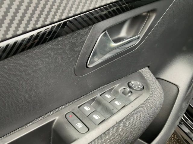 Peugeot 208 PureTech Style