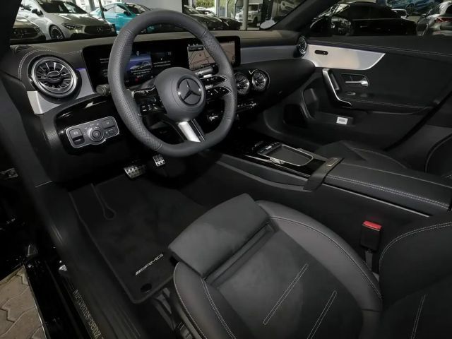 Mercedes-Benz CLA 200 AMG Line