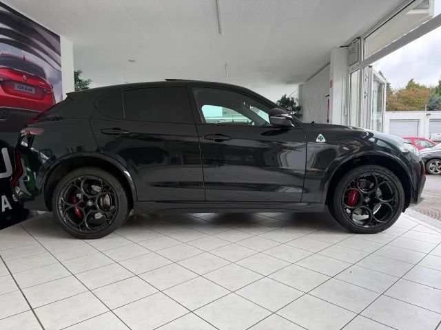 Alfa Romeo Stelvio Q4 Quadrifoglio Turbo