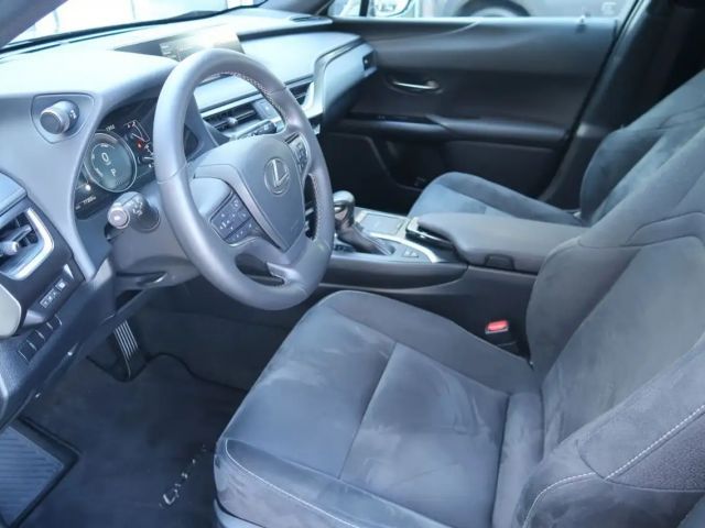 Lexus UX 250h Style Edition