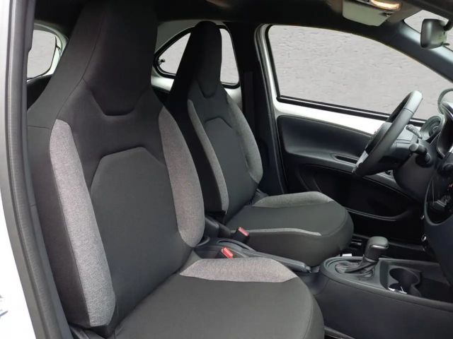 Toyota Aygo X Business Hatchback S-CVT