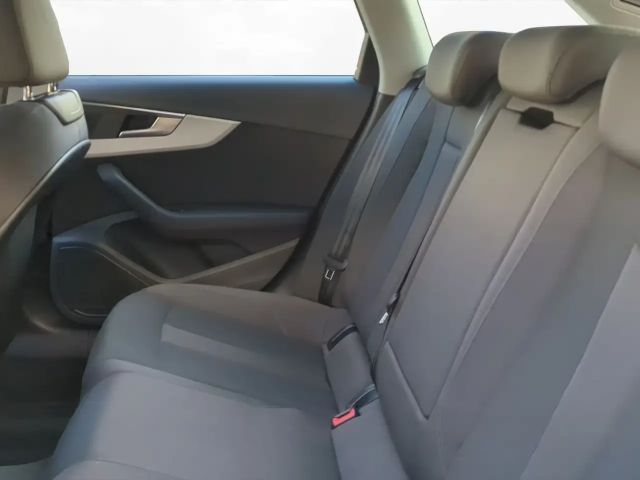 Audi A4 40 TFSI S-Line S-Tronic