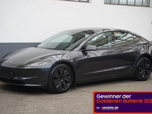 Tesla Model 3 AWD Long Range